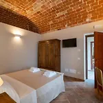 Cascina Baronina Oda ve Kahvaltı 3*