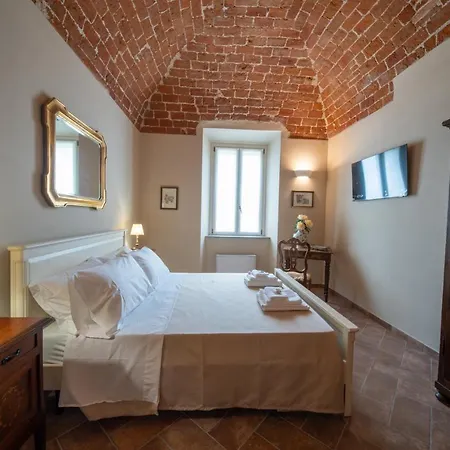 Cascina Baronina 3*