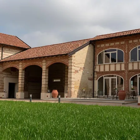 Cascina Baronina Bed & Breakfast