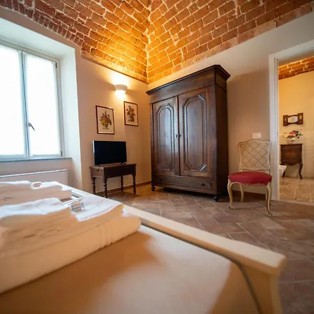 Cascina Baronina Bed & Breakfast *