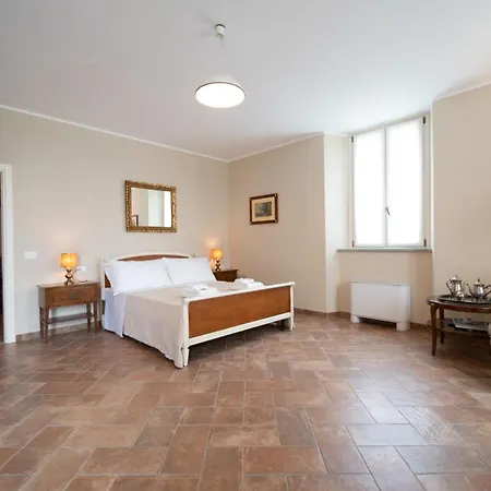 Cascina Baronina Bed & Breakfast Terruggia